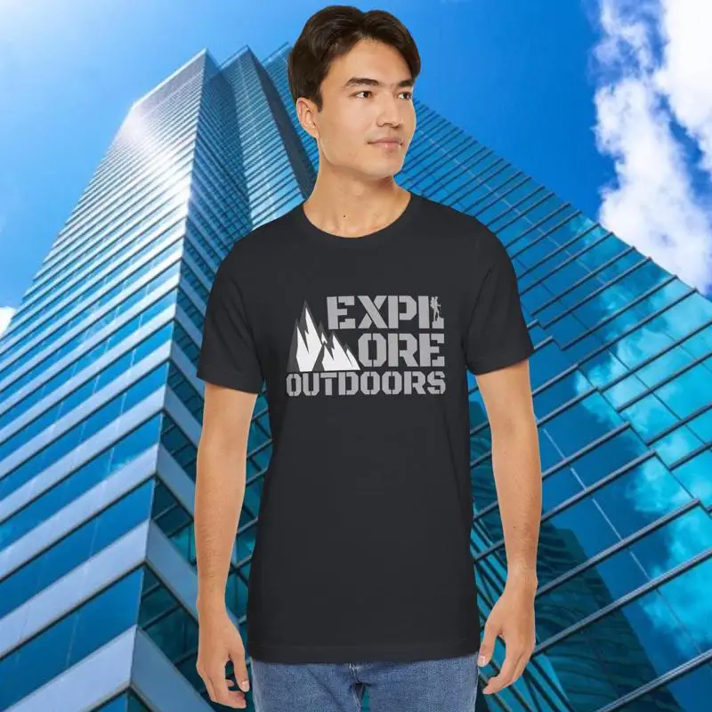 Outdoor Adventure Quotes Short - Camiseta con Frase de Viaje 'Explora